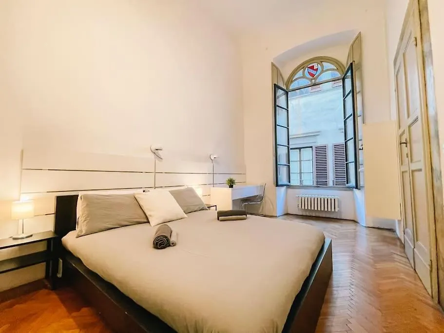 Ponte Vecchio Elegante Domus Apartment Florence