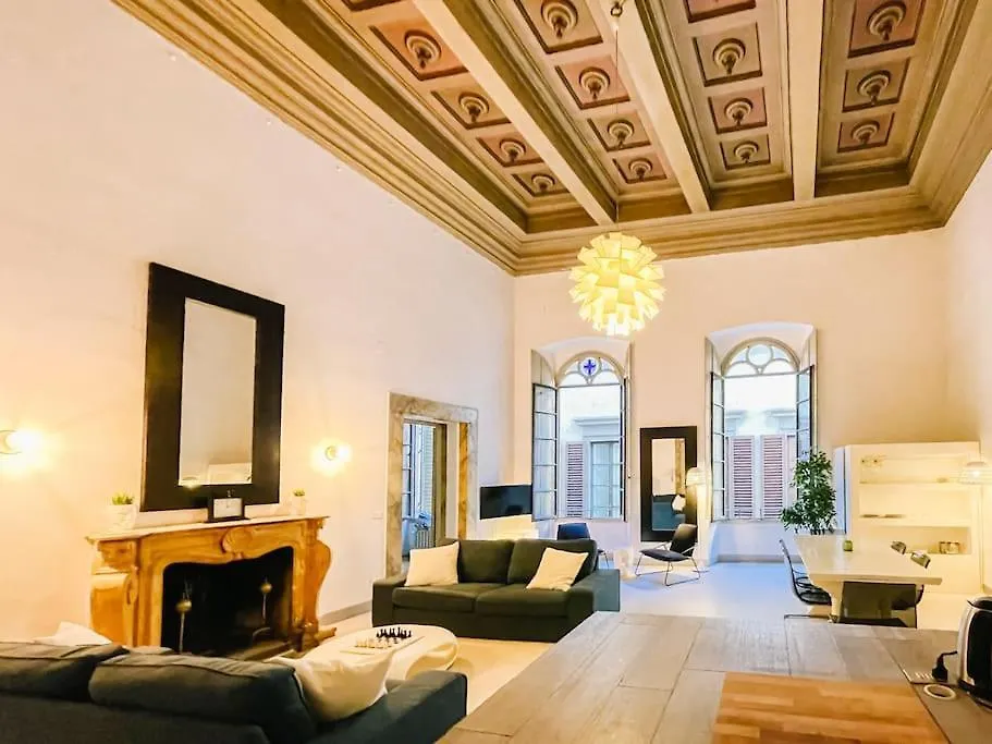 Ponte Vecchio Elegante Domus Apartment Florence