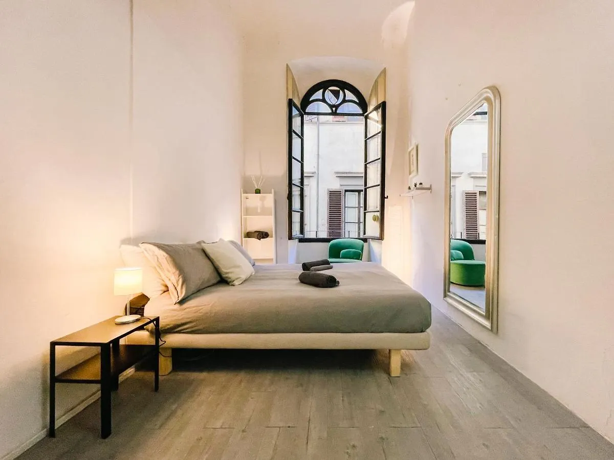 Ponte Vecchio Elegante Domus Apartment Florence